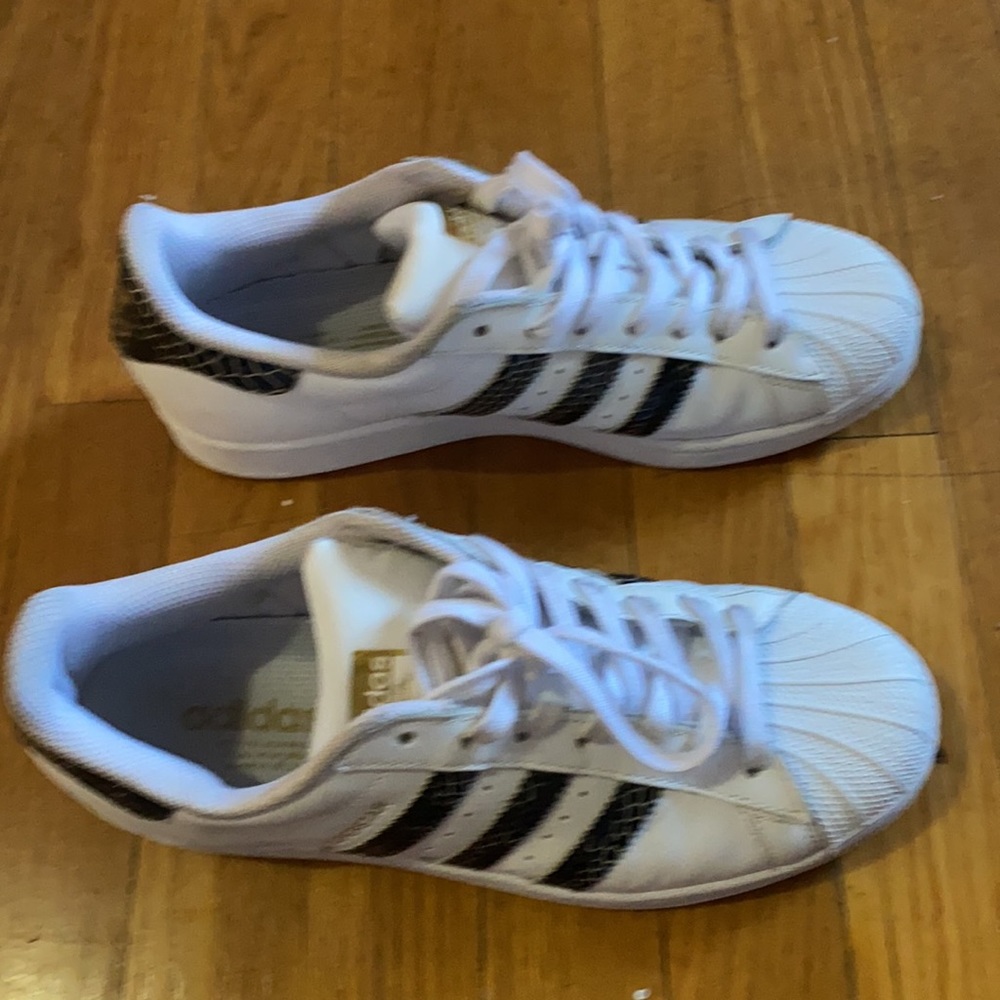 Adidas - Picture 3 of 6